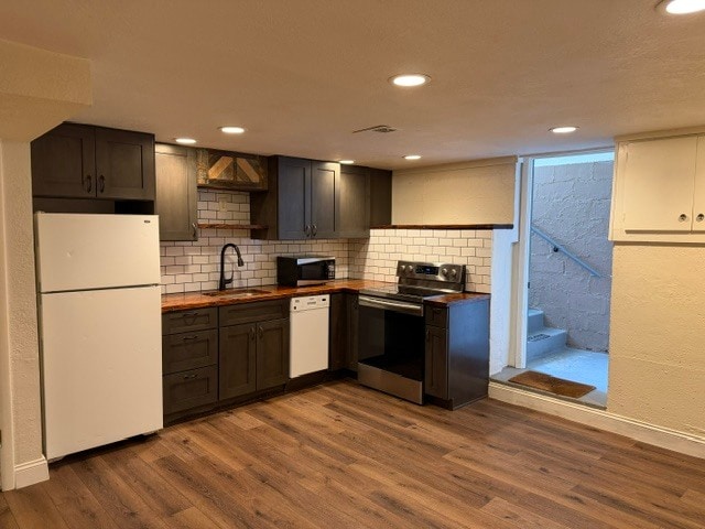 Remodeled Kitchen, custom wood counters and details, updated range and microwave, LED cans throughou - 2261 Newark st