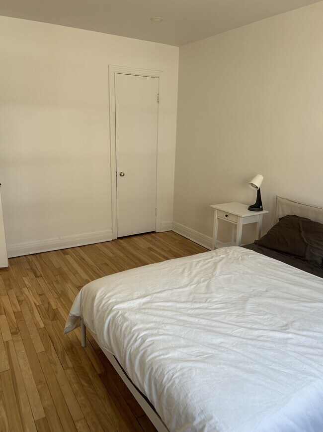 Photo - 3760 Ave Saint-Kevin Unit 5