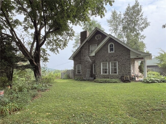 Photo - 7 Country Club Dr