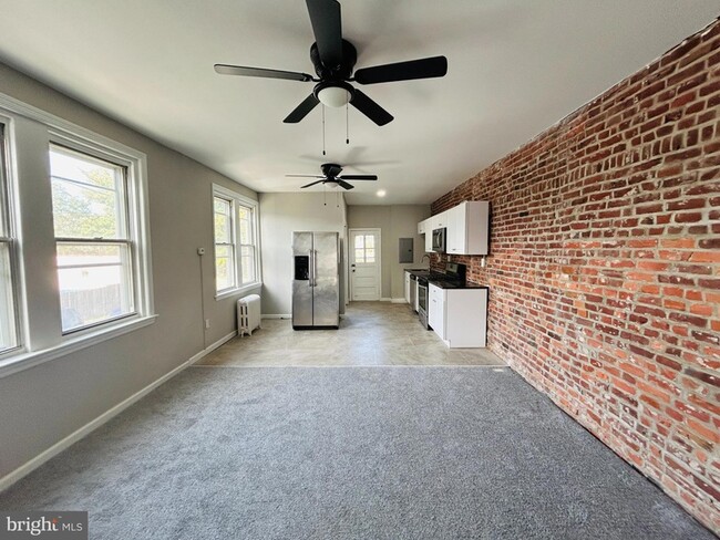 Photo - 326 Fountain St