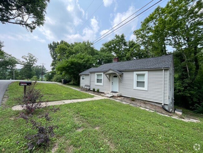 Building Photo - 2337 Morton Ln Rental