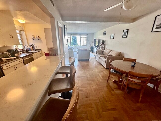 Photo - 30 Outlook Ave Unidad APT 105