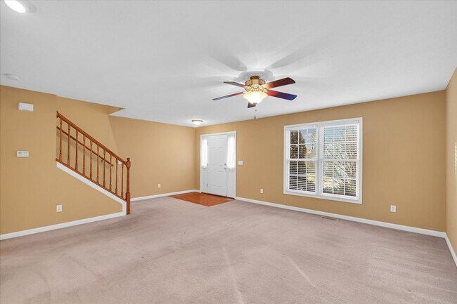 Photo - 1535 Belclare Rd