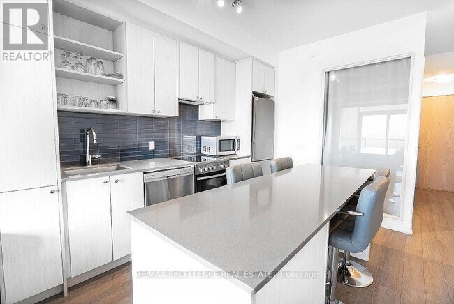 Photo - 50 George Butchart Dr Unit 922