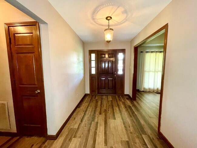 205 Browning Pl