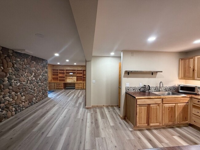 Building Photo - 189 Illini Dr Rental