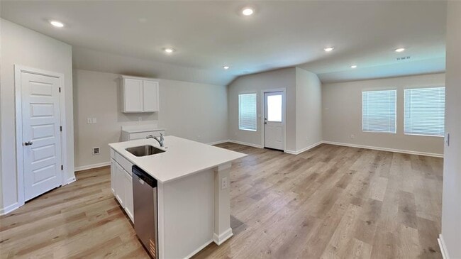 Photo - 8320 NW 61st St