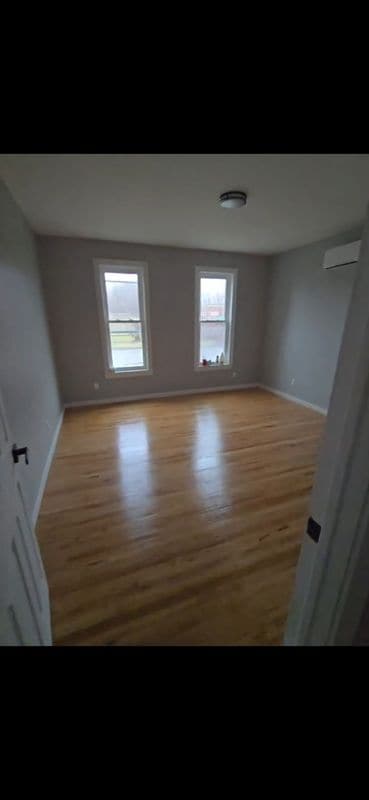 Photo - 715 Junction St