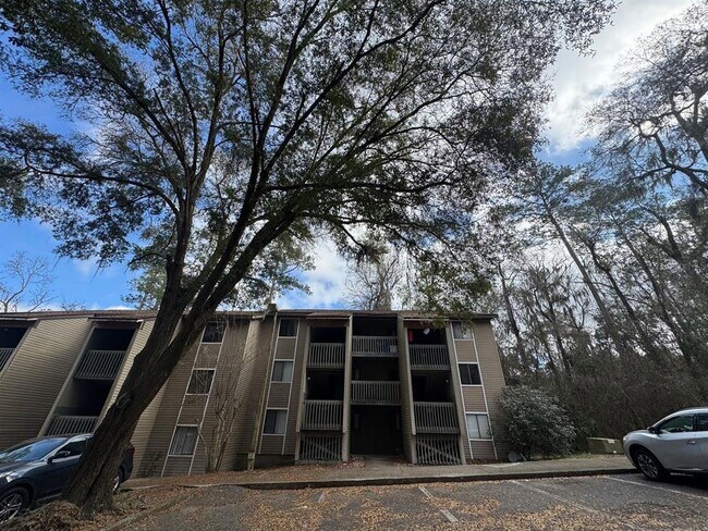 Building Photo - 111 SE 16th Ave Unit O302