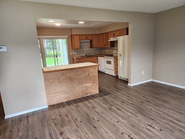 Photo - 3271 S Alabama Ave Unit A