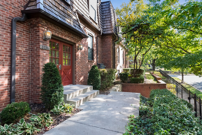 Building Photo - 3732 Locust St Unit 9 Rental