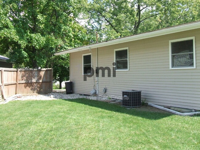 Photo - 110 Ridgeway Dr