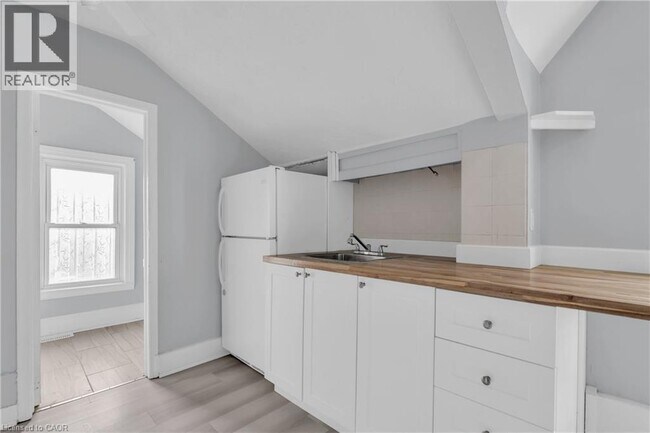 Photo - 57 Beverly St