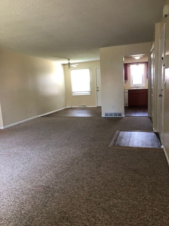 Photo - 2 Bedroom unit located in Maumee School Di...
