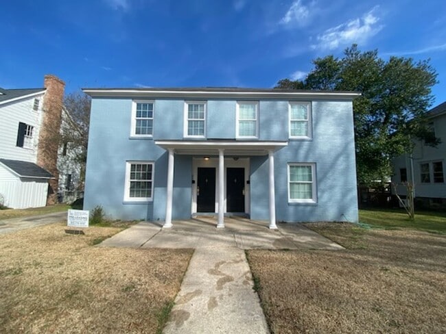Building Photo - 210-A South Saluda Ave. PRE-LEASE AVAILABL...