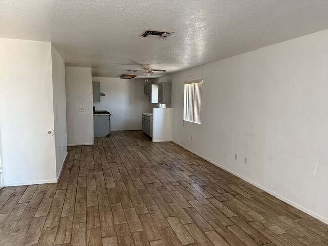 Photo - 807 Gemstone Ave Unit 4