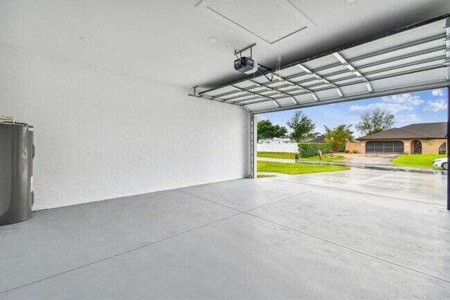 Photo - 406 Border St