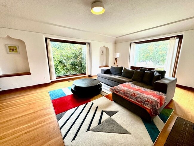 Photo - Private room for rent in Laurlhurst