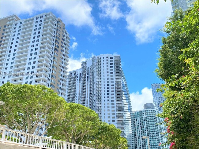 Building Photo - 901 Brickell Key Blvd Unit 2006