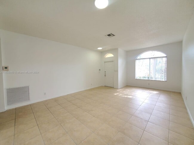 Photo - 3704 Woodfield Ct