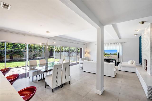 Photo - 1940 NE 185th Ter