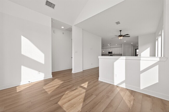 Photo - 16915 Chapel Knox Dr