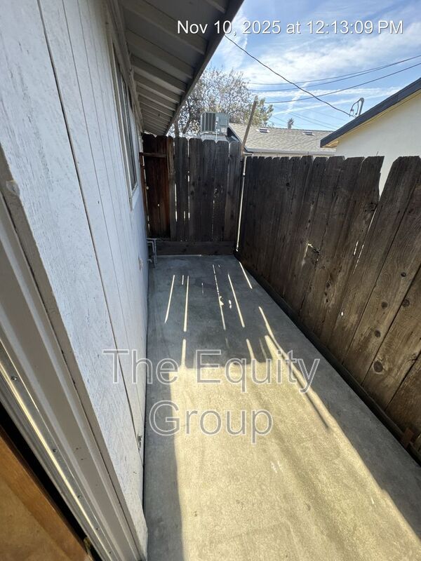 Photo - 701 E Noble Ave Unit 4