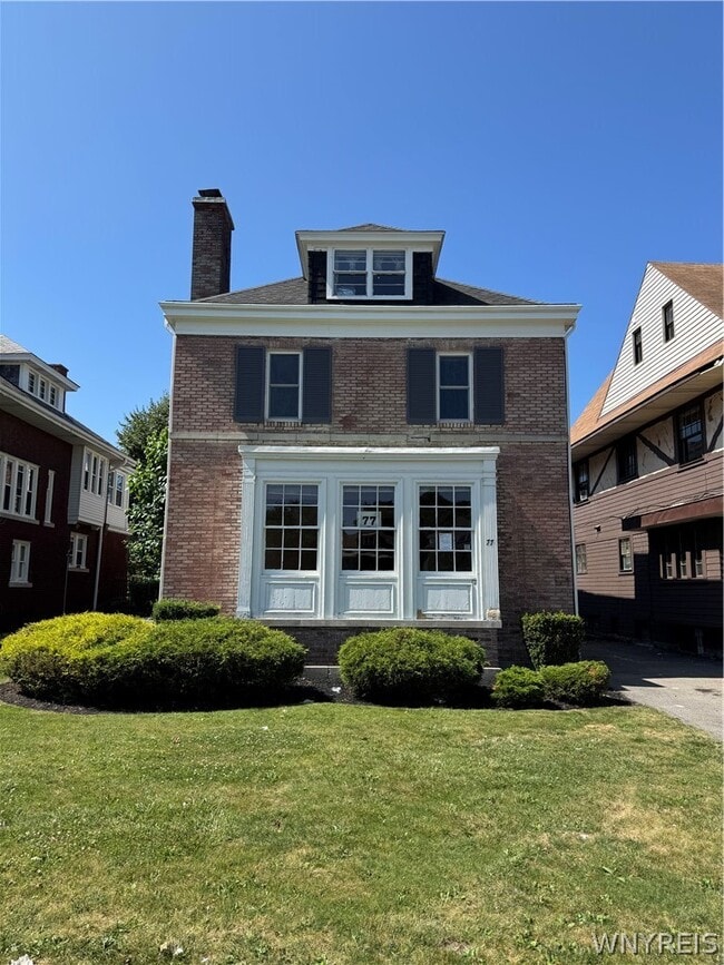 Photo - 77 Humboldt Pkwy