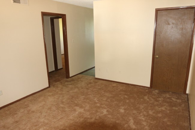 Photo - Westridge Apartments