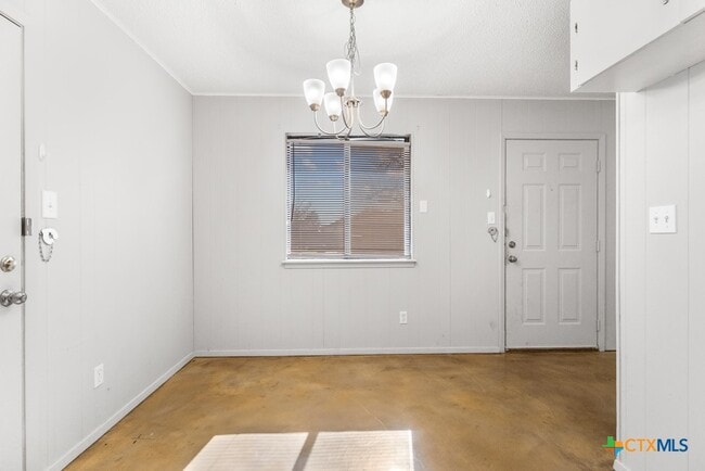Building Photo - 222 Redbud Ln