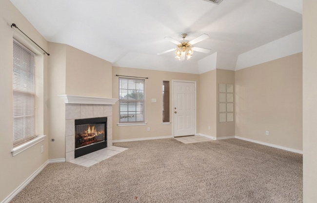 Photo - 821 Avenue A