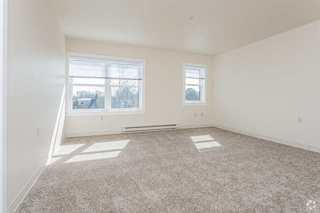 1BR, 1BA - 596SF