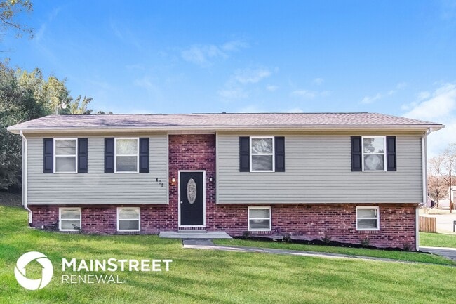 Building Photo - 401 Swanee Dr