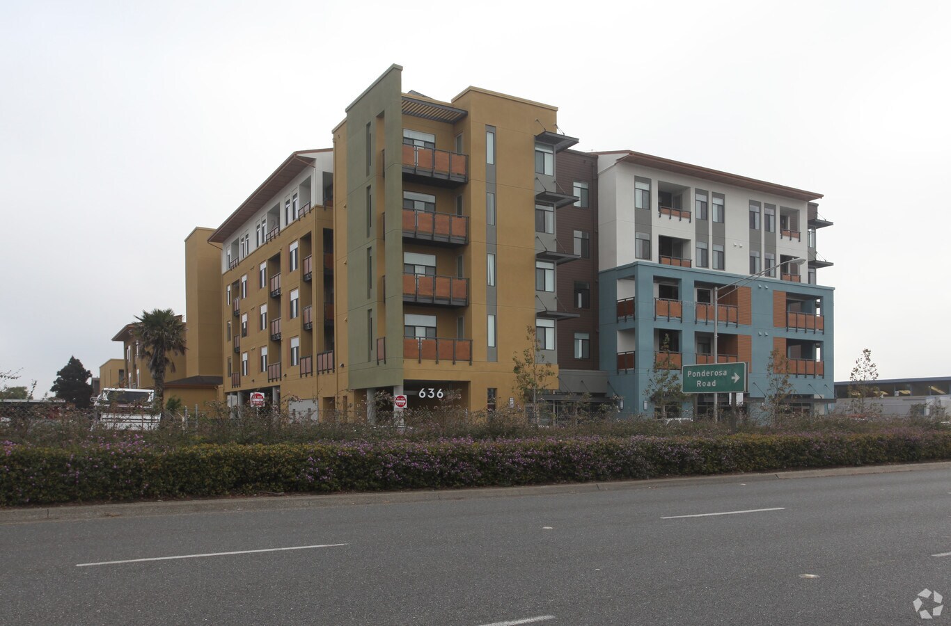 Photo - 636 El Camino