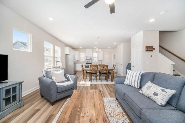 Photo - 318 Lanyard St