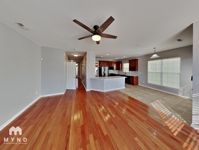 Photo - 13532 Swinton Rd