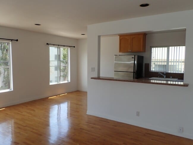 Building Photo - 1025 Idaho Ave Rental