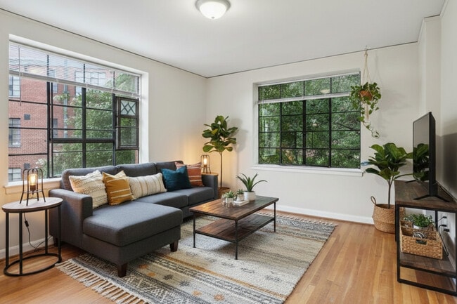 Building Photo - Cameron Court