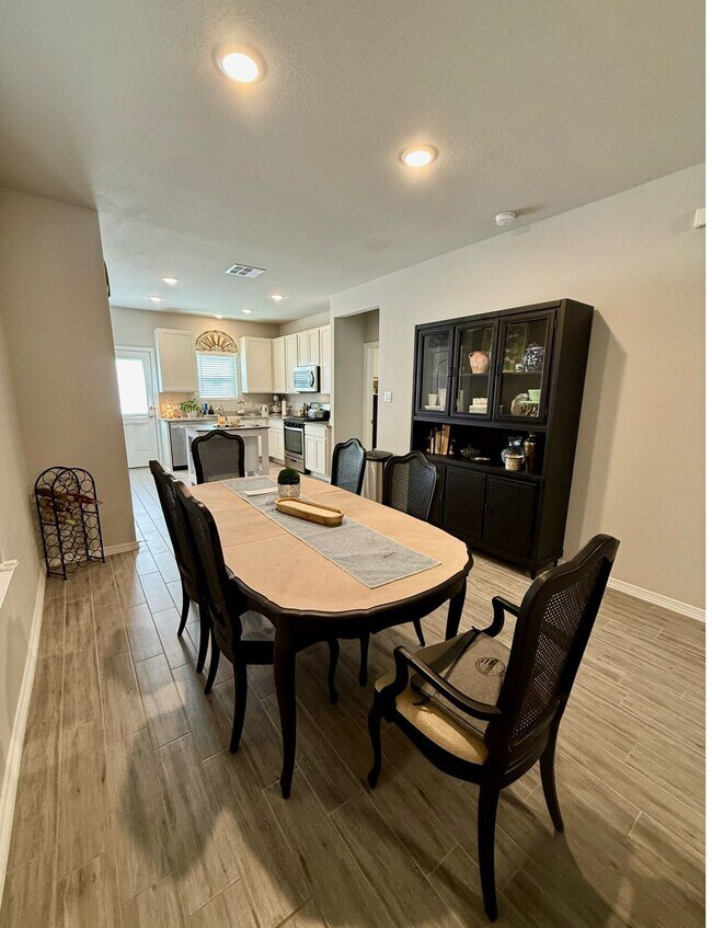 Photo - 834 Redinger Ridge Dr