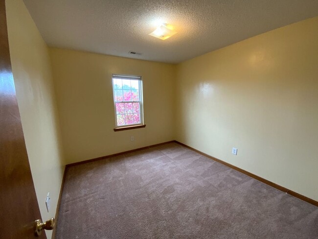 Photo - 3 Bd 2 Ba in Cherrywoods