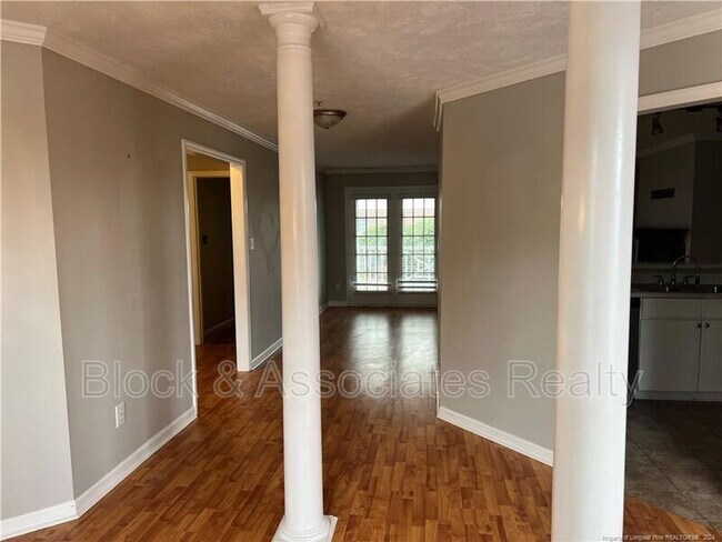 Photo - 331 Bubble Creek Ct Unidad #7