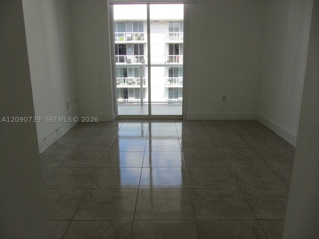 5077 NW 7th St Unit PH12