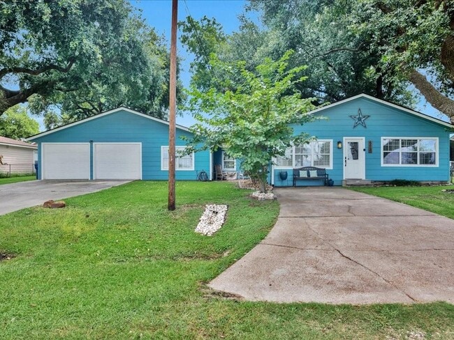 Building Photo - 683 Water View Dr Rental