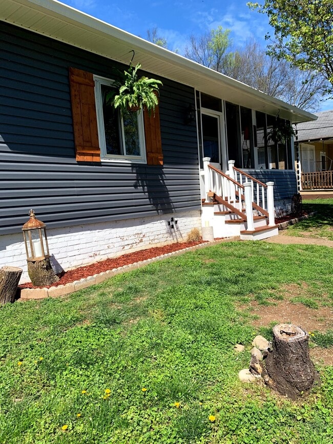 Photo - 3497 Whitney St