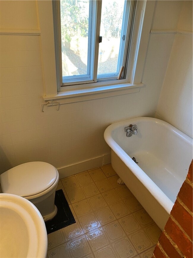 Photo - 287 Maplewood Ave