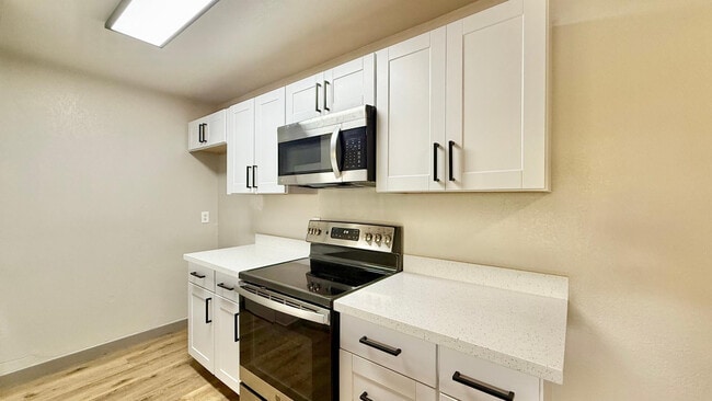 Building Photo - 2938 N 61st Pl Unit 234