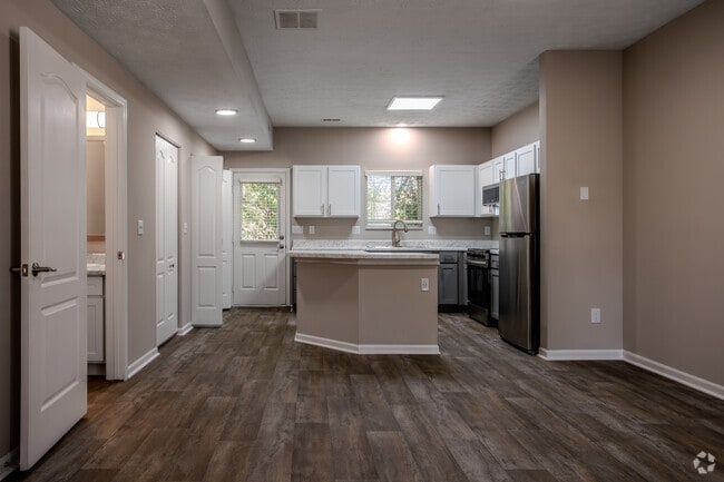 3BR, 2.5BA - 1,125 SF - The Oynx - Living Room