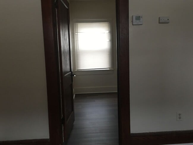 Photo - 653 Oakhill Ave Unit Lower