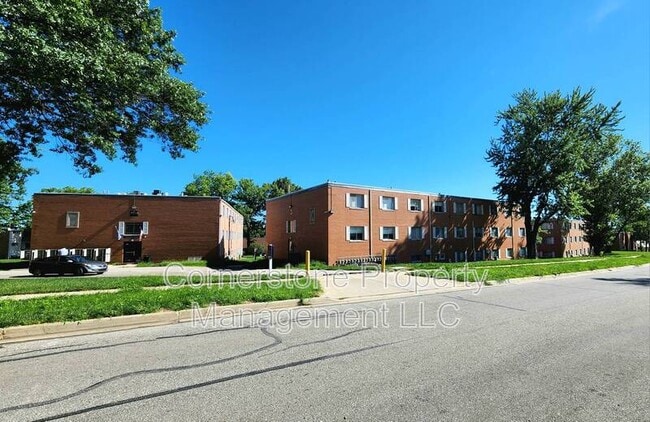 Building Photo - Campus View Apartments - 2 Bedroom