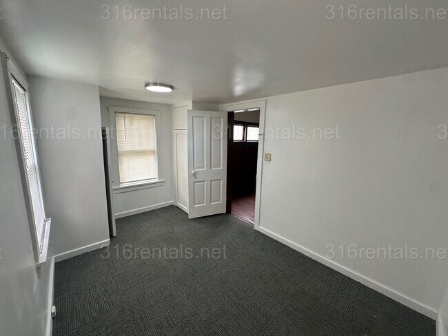 Photo - $1150- 3 bed 1 bath - Single Family Home